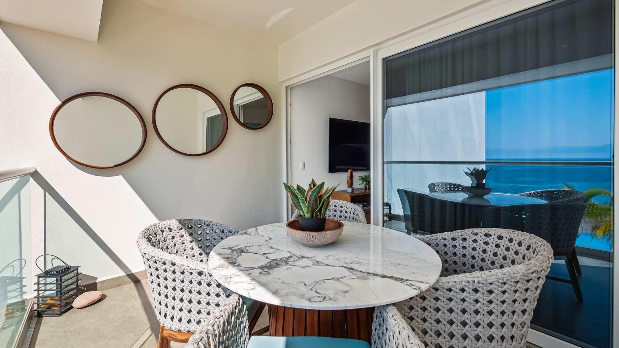 Apartamento Oceanfront 1br With Balcony - Sea View & Pools Puerto Vallarta