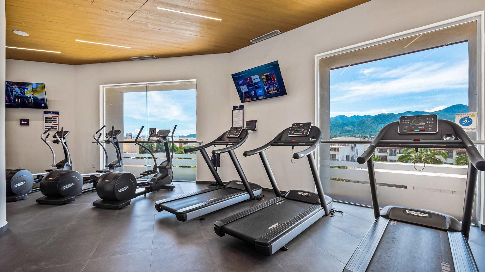 Oceanfront 1br With Balcony - Sea View & Pools Apartamento Puerto Vallarta